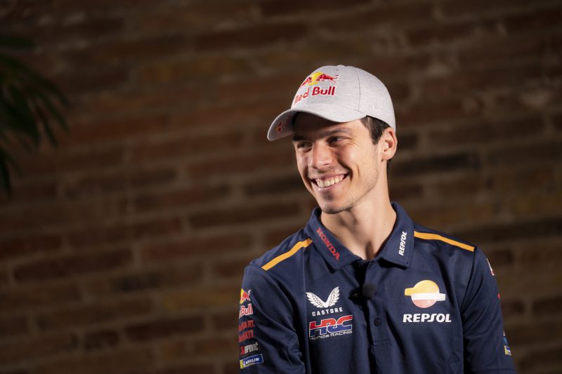 VIDEO: “Every rider has imagined himself with these colours” Mir’s first interview