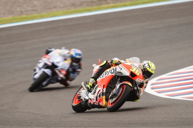 Mir crashes out of Argentina GP Sprint