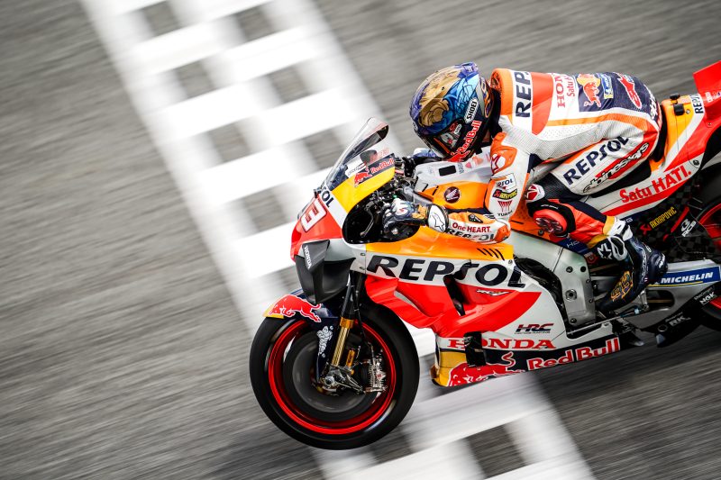 Marquez stars in Sprint to fiery fourth, Mir recovers seven places
